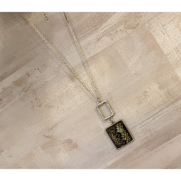 Vintage Parker Necklace - Picture 5 of 6